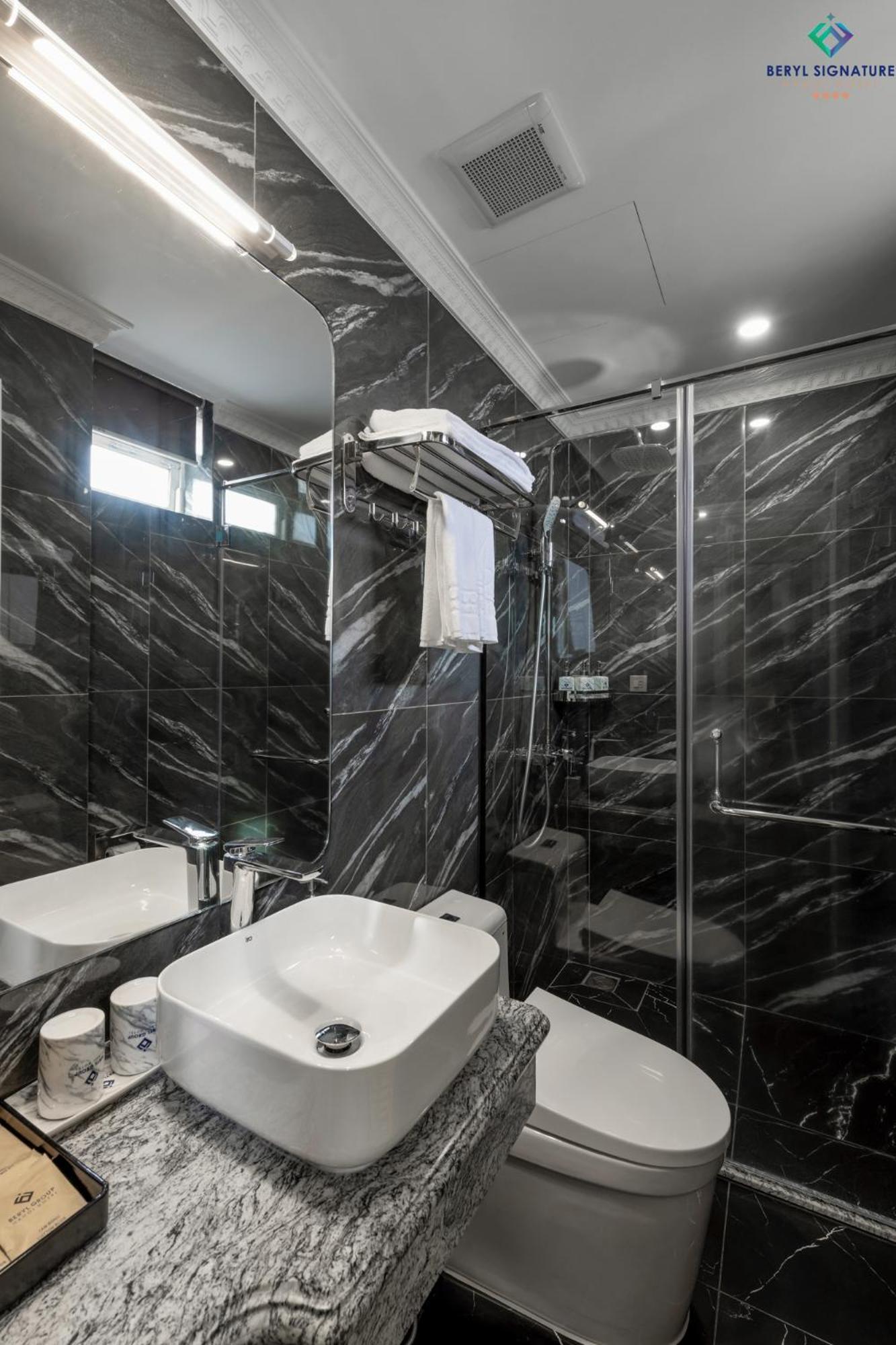 Beryl Signature Hotel & Travel Hanoi Bagian luar foto
